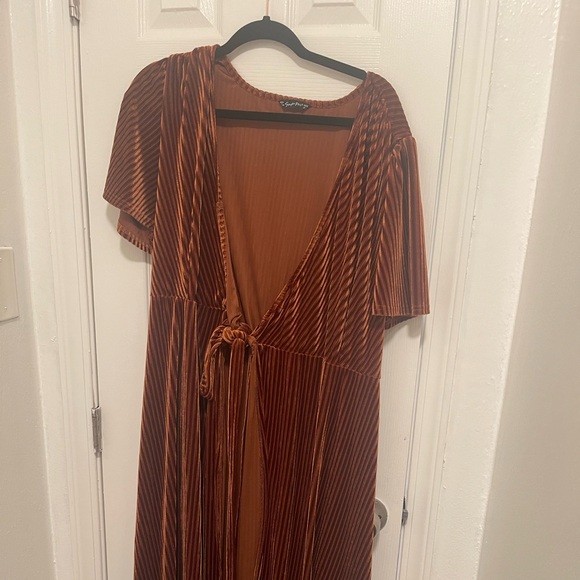 Rust/orange velvet maxi wrap dress - Picture 3 of 5